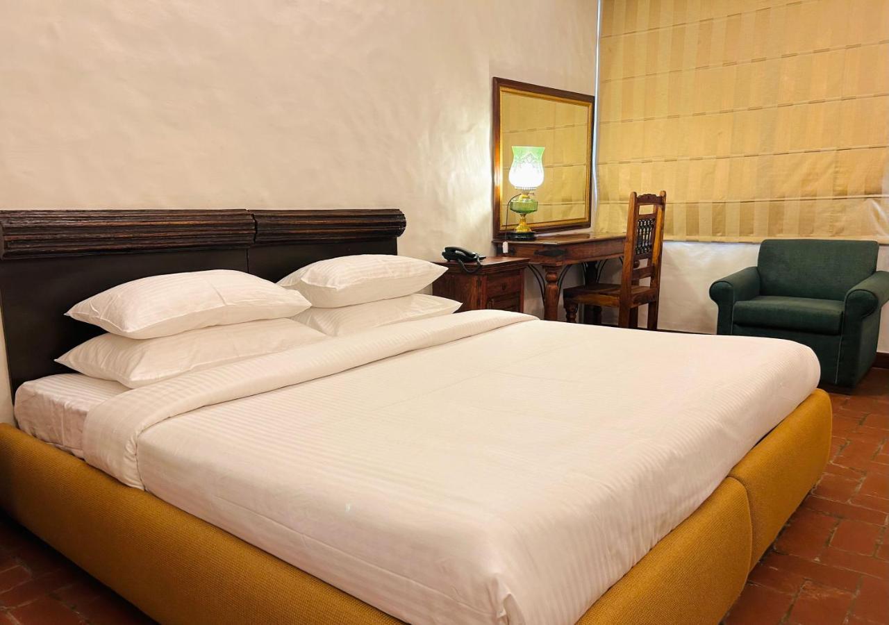 The Kaptain'S Retreat Chandigarh Ngoại thất bức ảnh